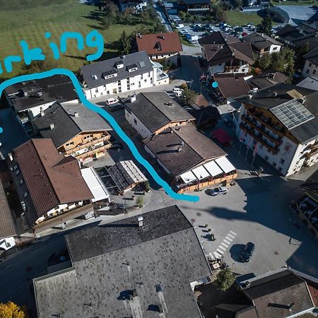 ניוסטיפט אים סטובאיטל Ferienwohnung Am Platzl מראה חיצוני תמונה